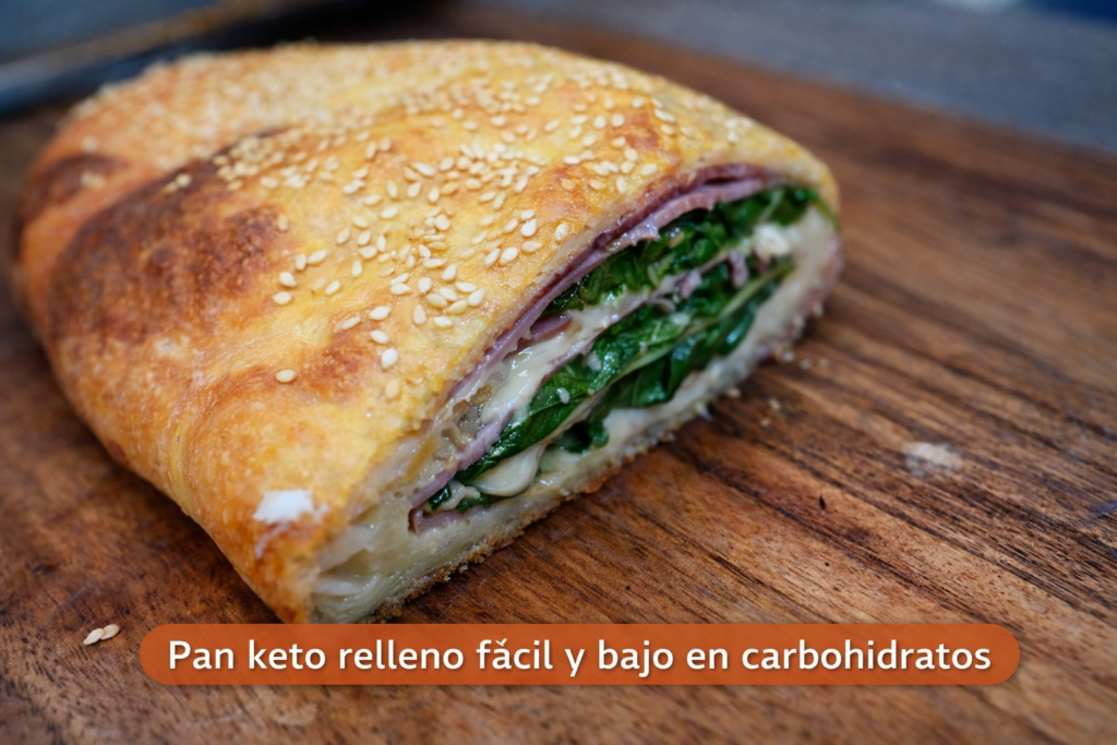 pan keto relleno cortado mostrando el relleno

