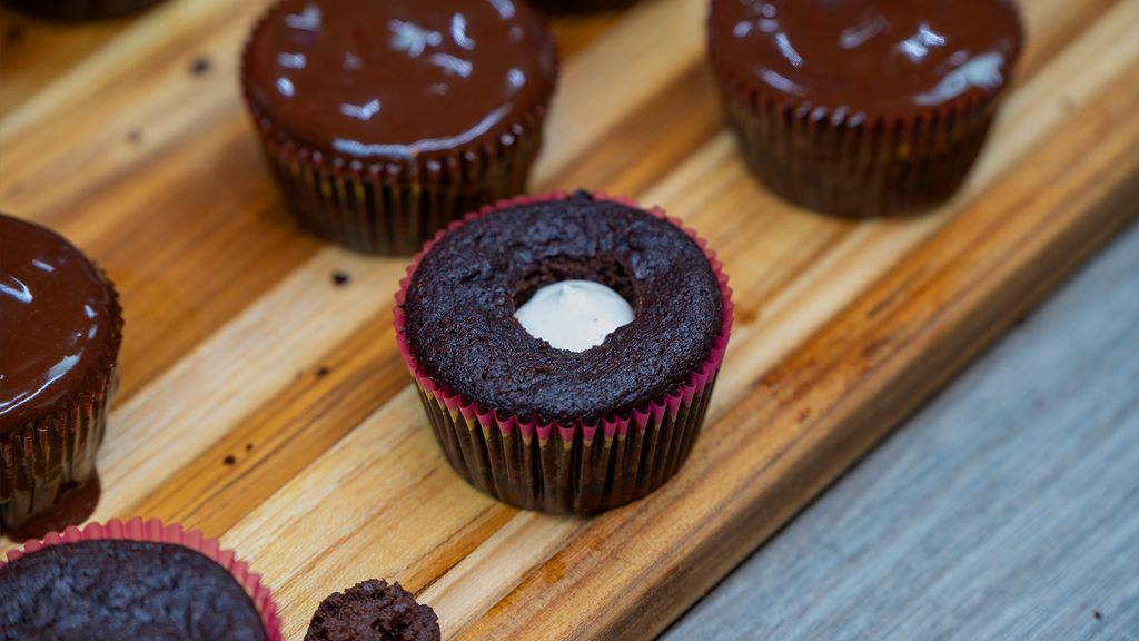 Relleno cremoso de queso crema para pingüinos keto caseros